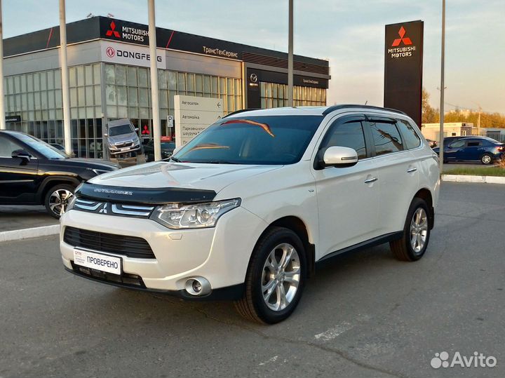 Mitsubishi Outlander 3.0 AT, 2013, 180 740 км