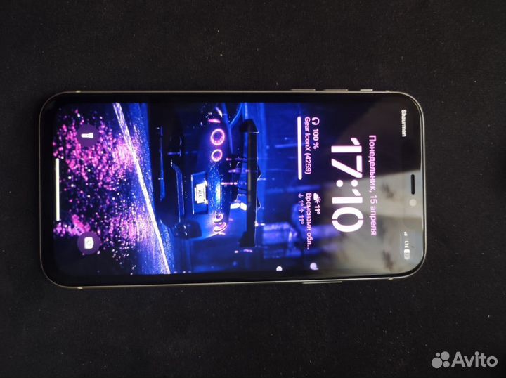iPhone 11, 64 ГБ