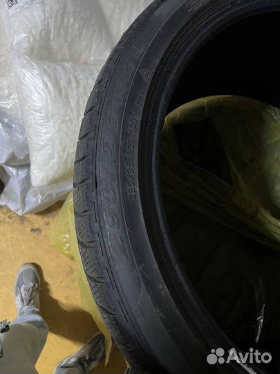 Pirelli Scorpion Winter 2 295/35 R21