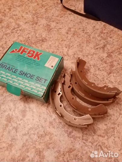 Тормозные колодки задние и передние