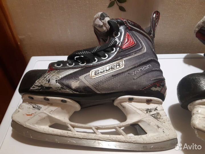 Коньки хоккейные