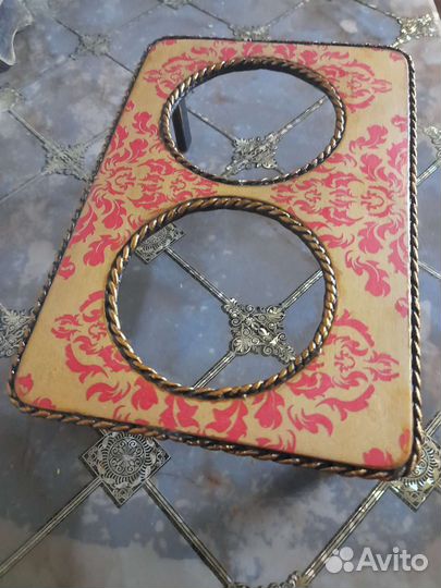 Подставка с мисками для домашних животных