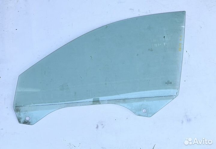 Стекло переднее левое Audi A6 C5
