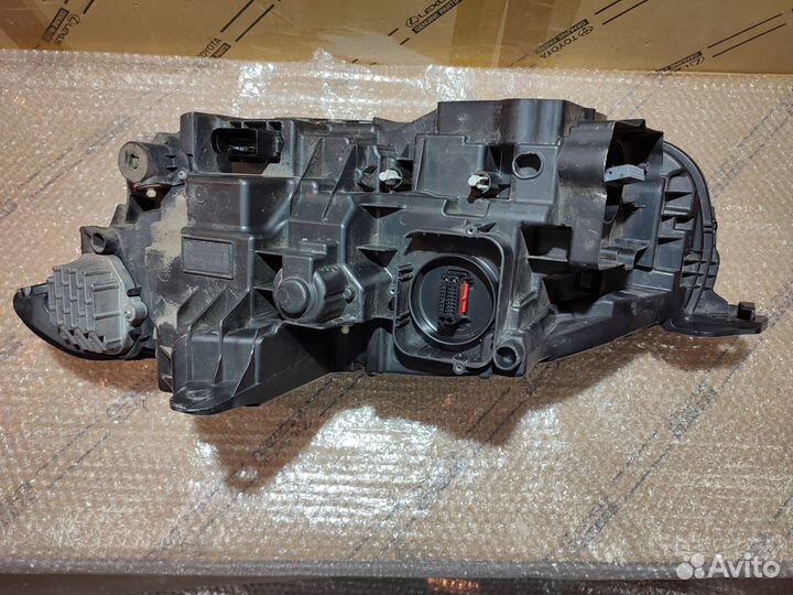 Volvo XC90 фара правая