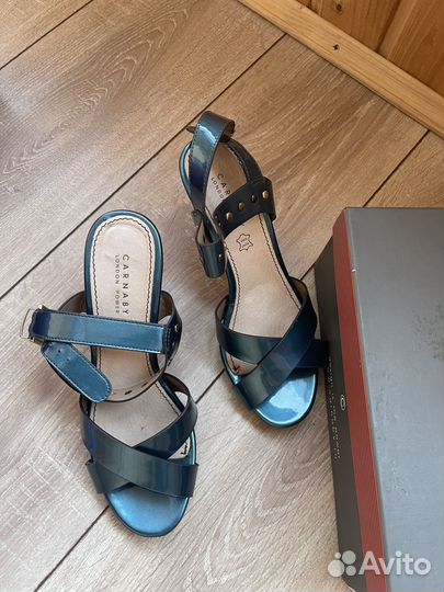 Босоножки carnaby 38