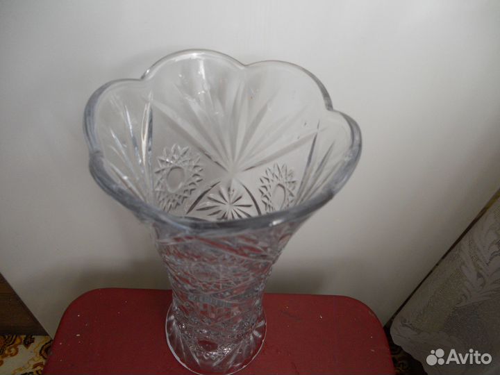 Ваза хрустальная