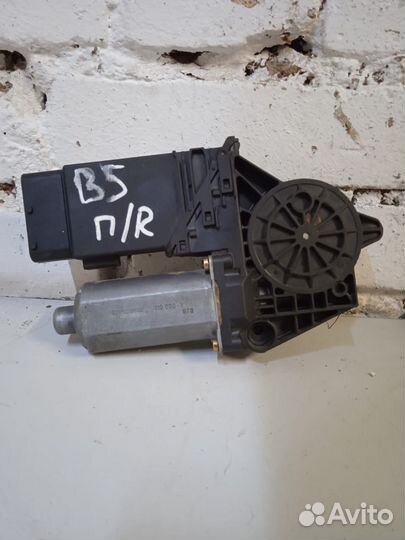 Стеклоподъёмник передний правый VW Passat B5