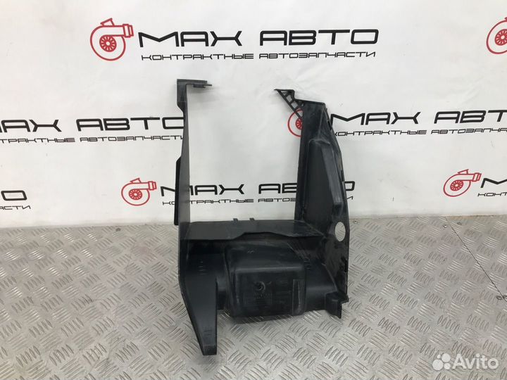 Б/У диффузор интеркулера передний Land Rover Range