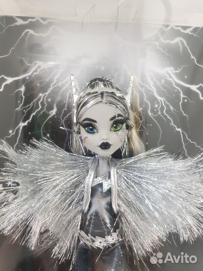 Monster High Frankie Stein Voltageous Френки Штейн