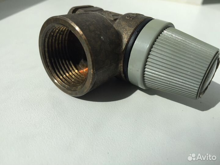 Предохранительно-сбросной клапан Vaillant