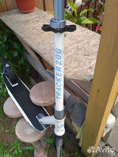 Самокат Tech Team Tracker 200