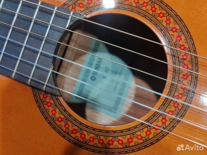 Классическая гитара yamaha c40