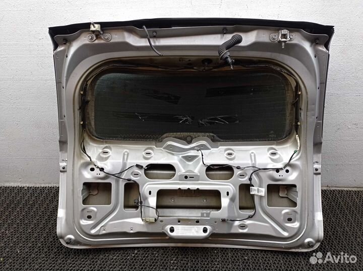 Крышка багажника Ford Explorer