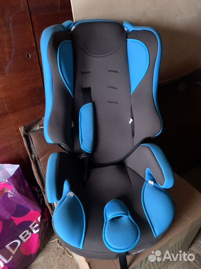 Автомобильное кресло