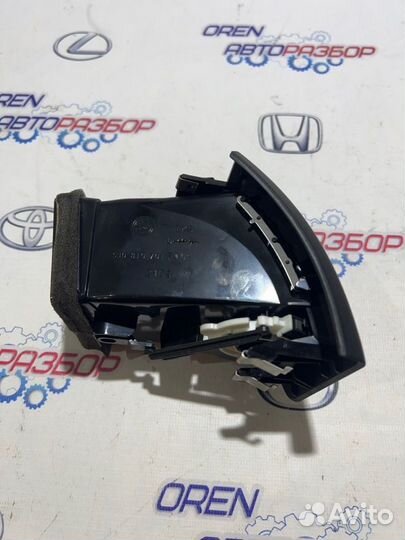 Дефлектор воздушный передний левый Skoda Fabia 2