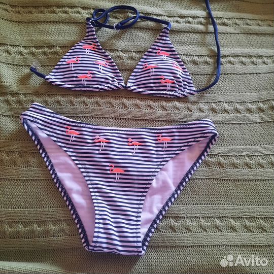 Купальник для девочки новый 152