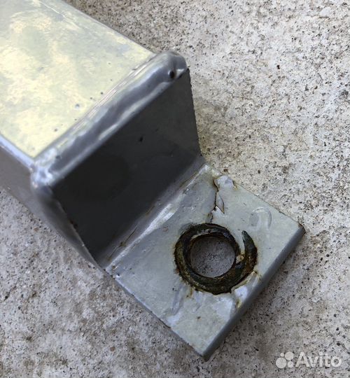 Кронштейн для боксерской груши Aliv