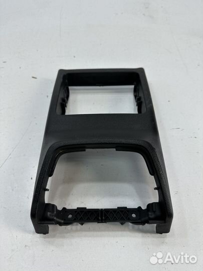 Skoda Octavia A7 накладка центральной консоли