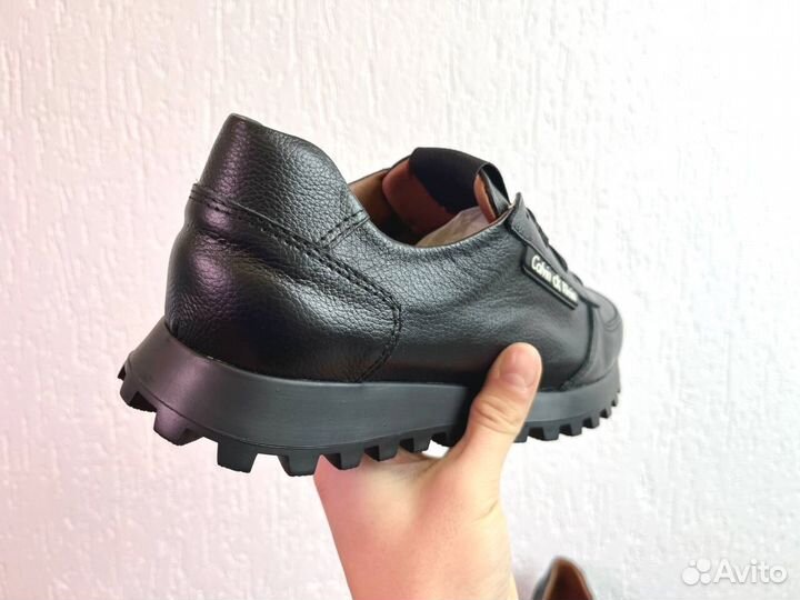 Кроссовки Calvin Klein спортивные