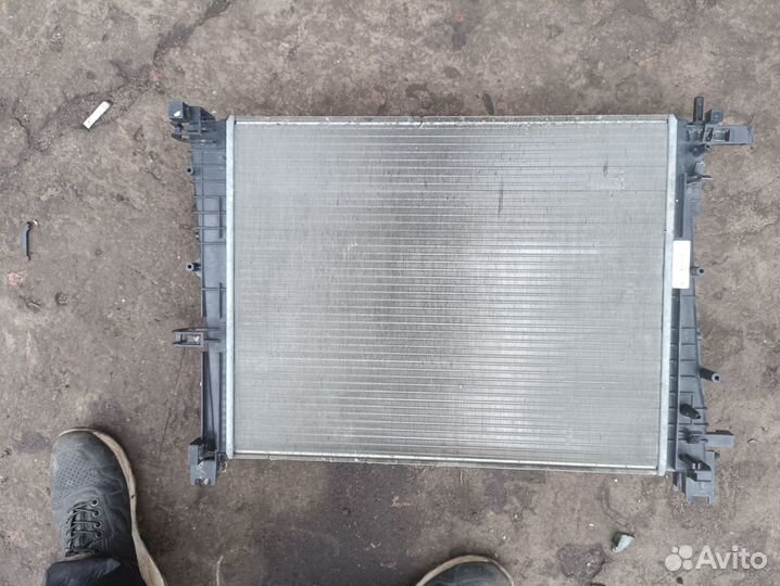 Радиатор охлаждения двигателя Renault Duster K7M