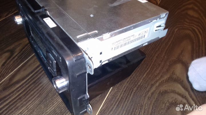 Продам автомагнитоллу vw rcd210