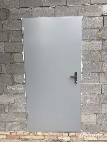Металлическая входная дверь