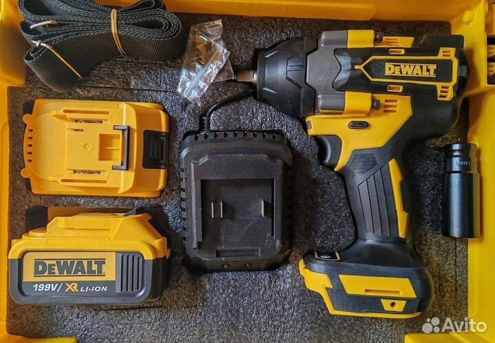 Аккумуляторный гайковерт DeWalt 800 Нм (Арт.46205)