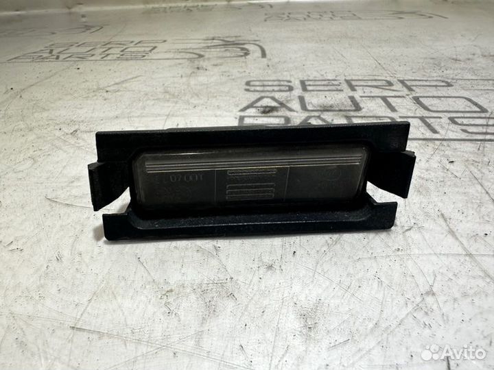 Плафон подсветки номера левый Kia Ceed JD D4FB