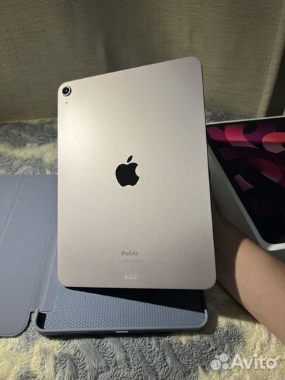 iPad Air 5 2022 M1 Почти новый