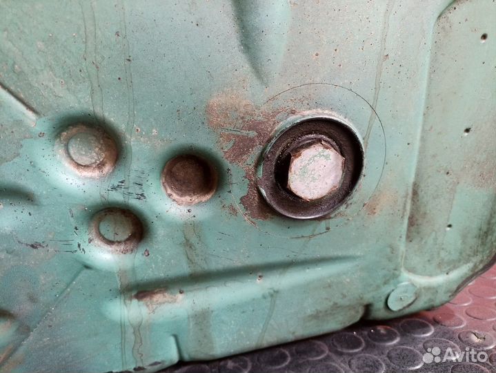 Поддон двигателя масляный