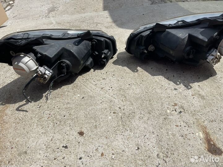 Фары ксенон оригинал suzuki SX-4 черные