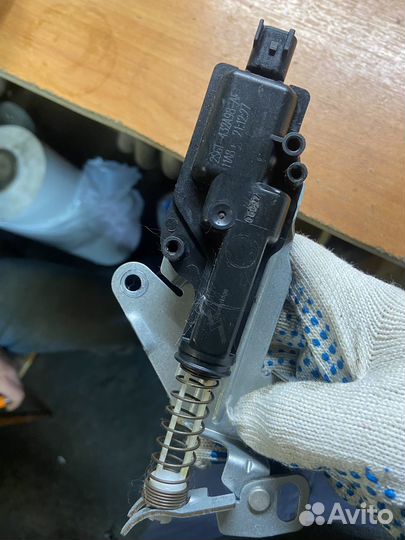 Привод замка багажника Ford Fusion рестайлинг