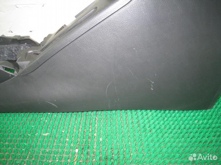 Консоль центральная с подлокотником Toyota RAV4 A