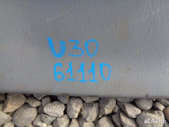 Накладка замка багажника Nissan Presage U30 KA24DE