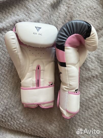 Боксерские перчатки 10 oz