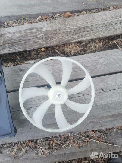 Продам моторчик радиатора камри 50 55