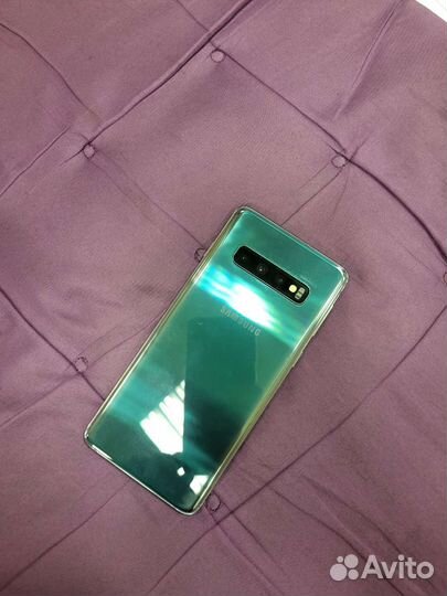 Samsung Galaxy S10, 8/128 ГБ