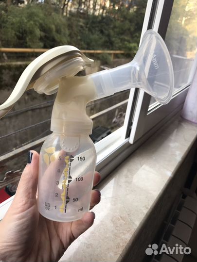 Ручной молокоотсос medela