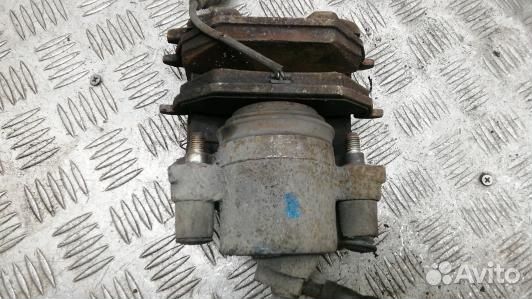 Суппорт тормозной передний левый volkswagen jetta