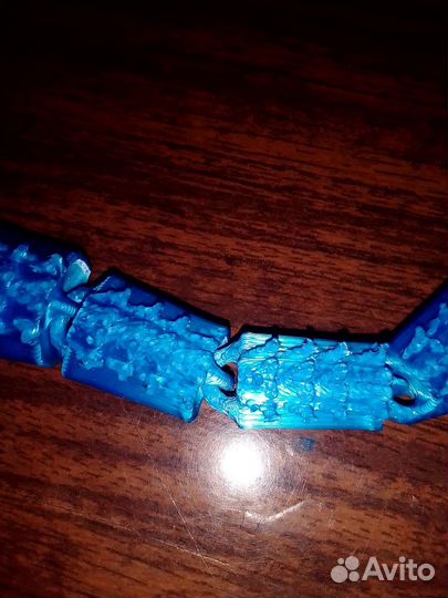 Ящерица из пластика