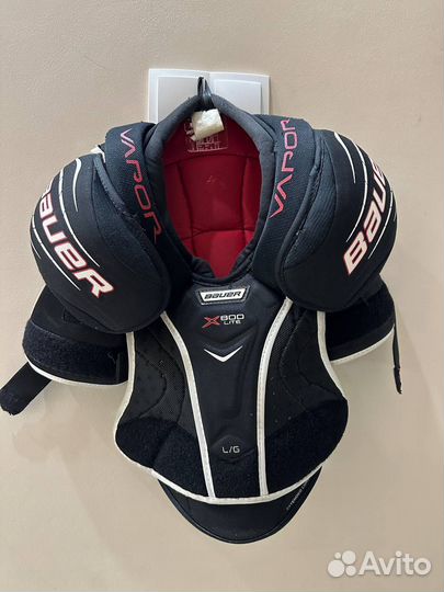 Нагрудник хоккейный Bauer