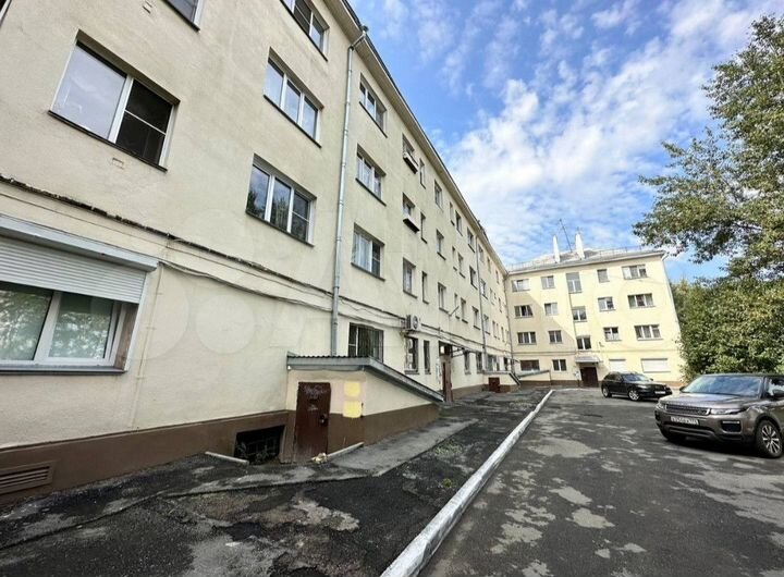 Комната 12,1 м² в 4-к., 2/4 эт.