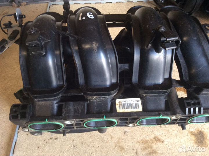 Форд Фокус 2 впускной коллектор 1.6