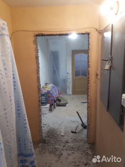 Установка металлических дверей