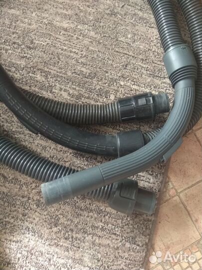 Для пылесоса шланги,щётка