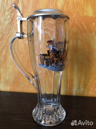 Пивная кружка с крышкой