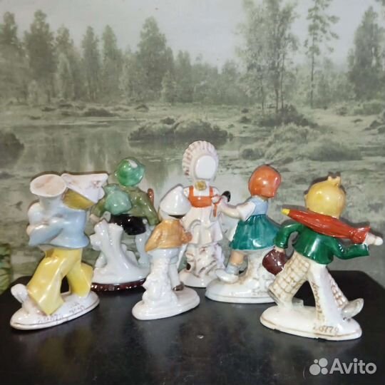 Девочка с кувшином