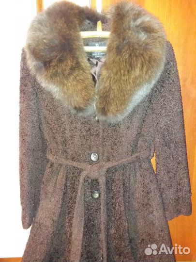 Продам пальто с подстёжкой (осень-зима)