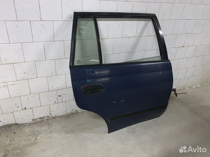 Дверь задняя правая Toyota Carina E универсал
