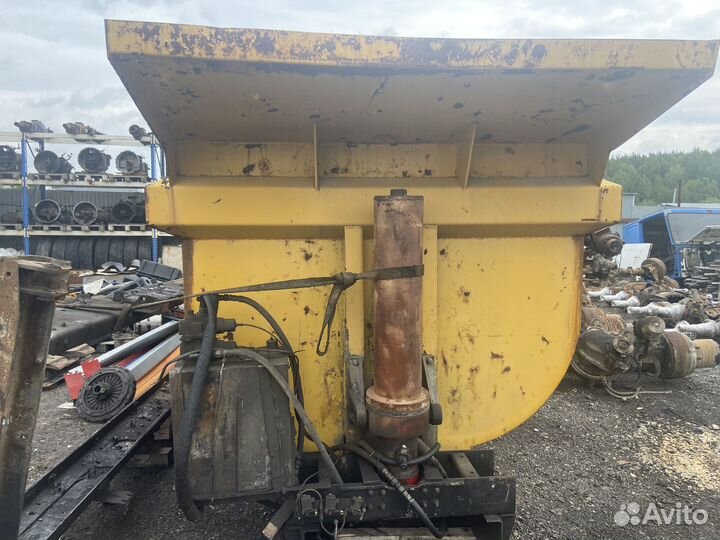 Платформа самосвальная камаз-65201 8х4 в сборе 20м